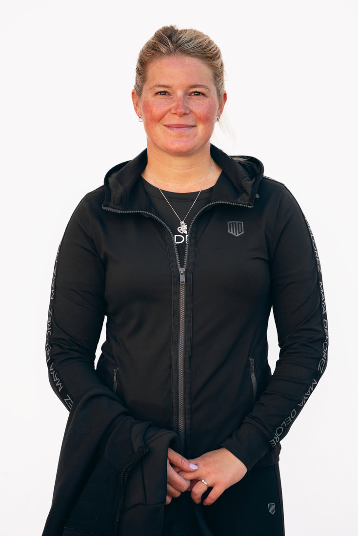 Portrait of Stephanie Holmén, Professional Rider and owner of Holmén Showjumping